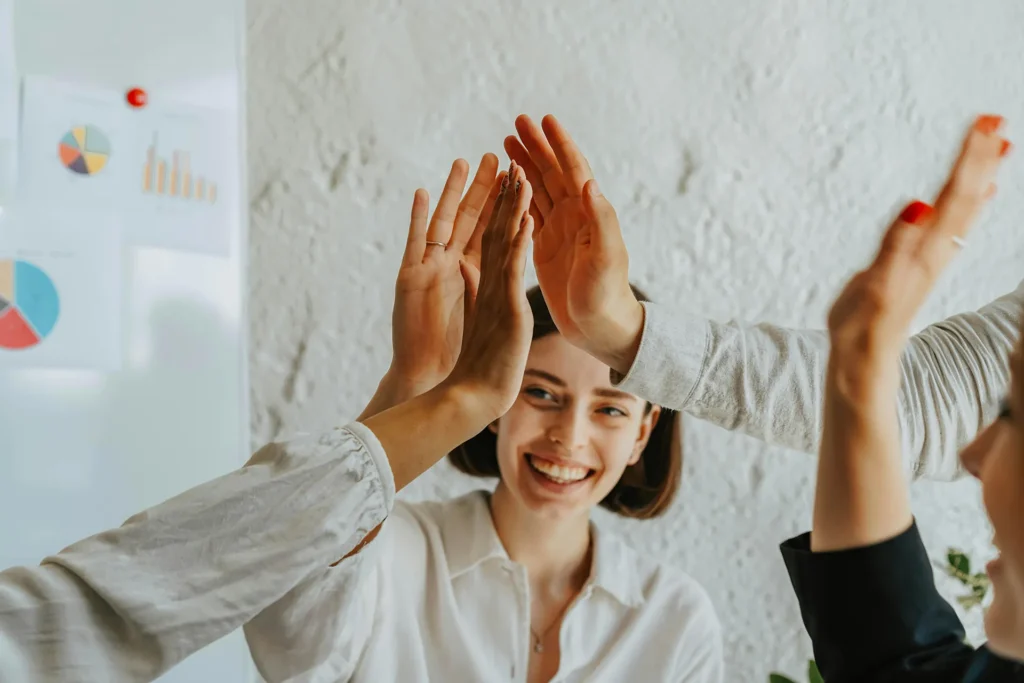 Employment agency supporting contractors
